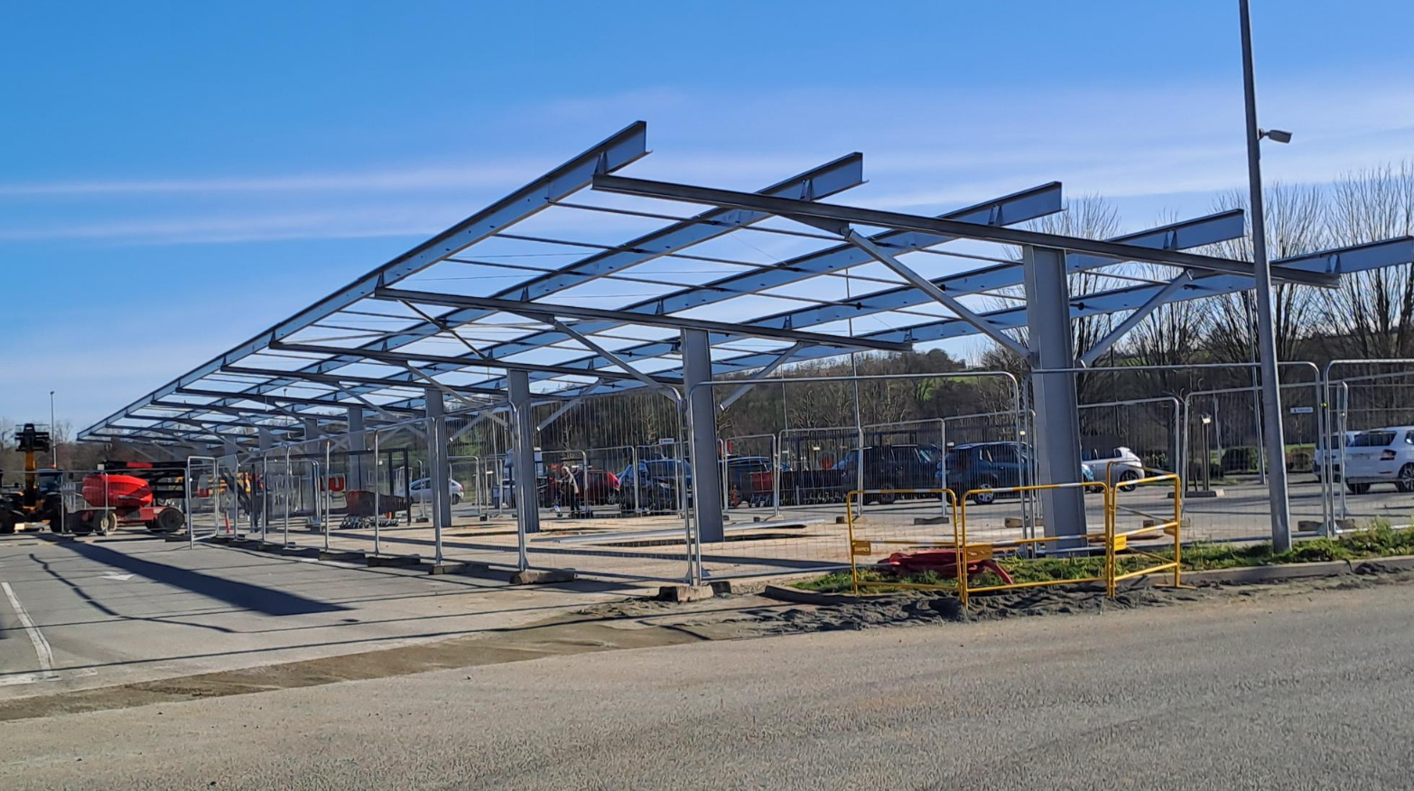 chantier de panneaux solaires